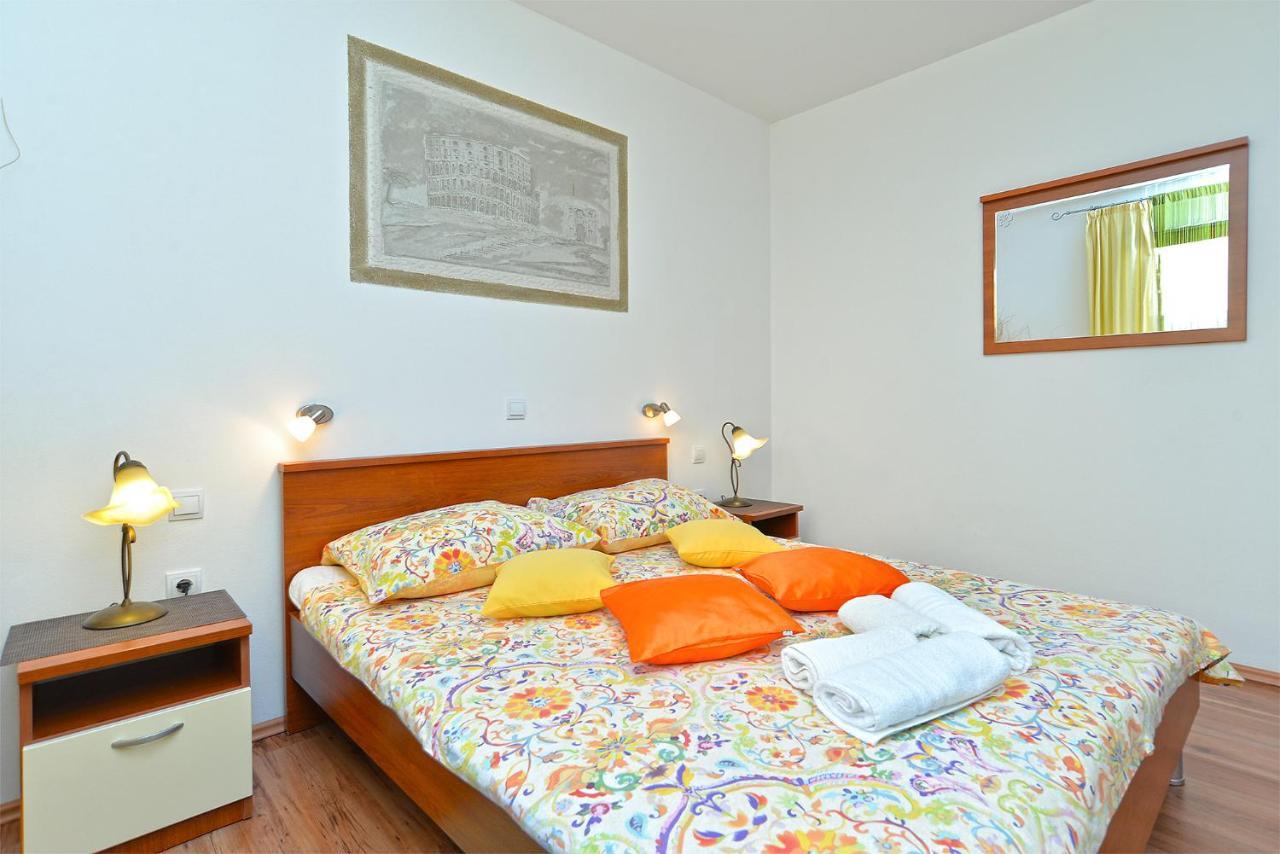 Apartment Jadranko 1761 Peroj Buitenkant foto