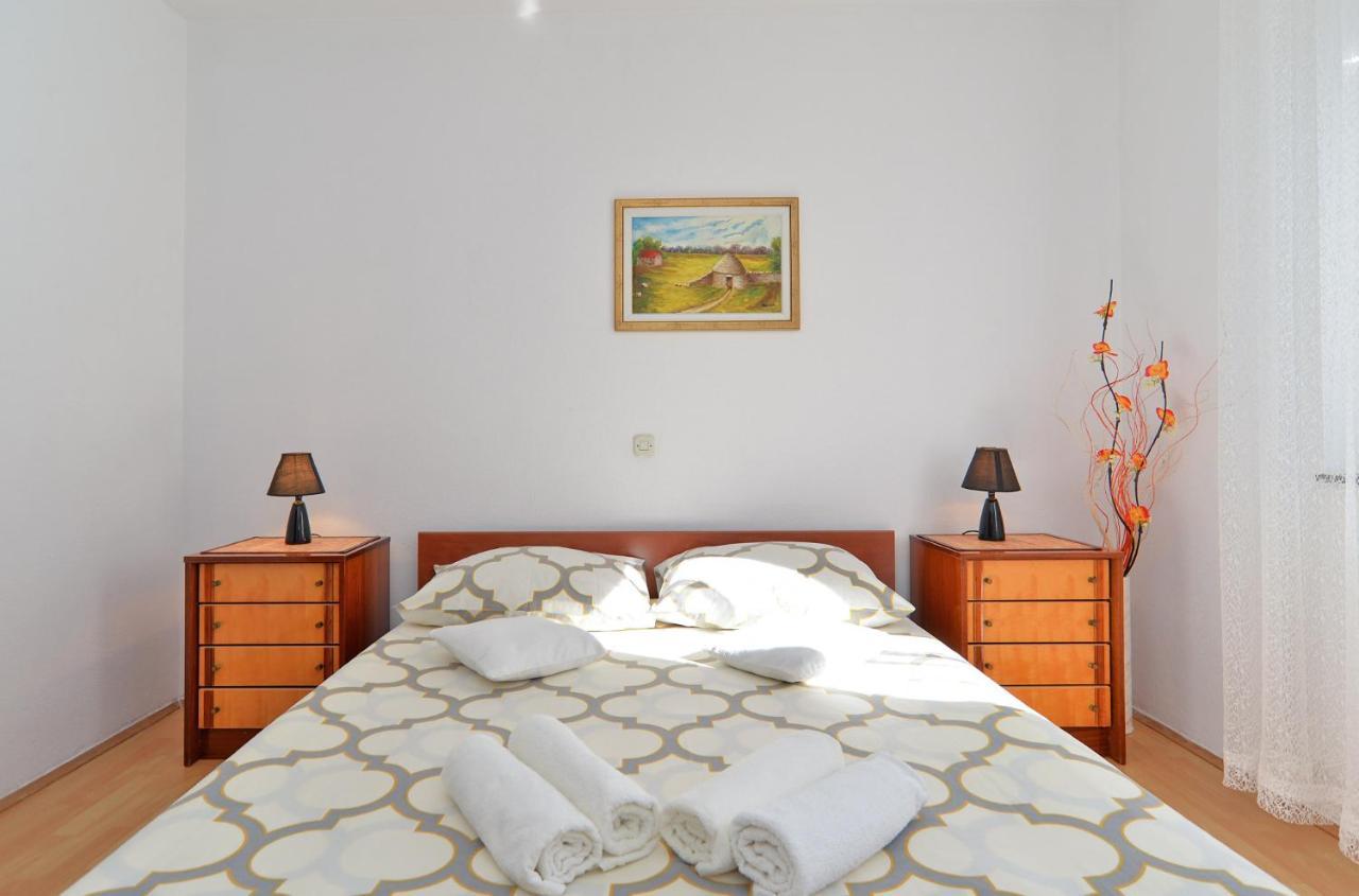 Apartment Jadranko 1761 Peroj Buitenkant foto