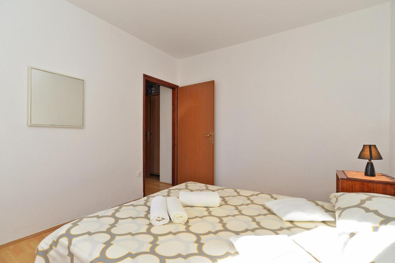 Apartment Jadranko 1761 Peroj Buitenkant foto